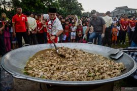 Bobon Santoso, youtuber masak besar resmi jadi mualaf