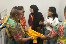 Pemprov Maluku perluas pasar pakaian  Goalaa melalui degudegu