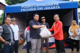 Pertamina Patra Niaga RJBB salurkan bantuan korban banjir Jakarta Timur