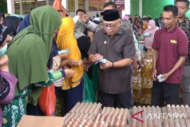 Bupati Gorontalo: Pasar murah upaya jaga stabilitas harga pangan