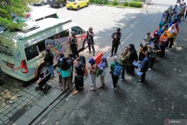 Cara tukar uang baru di Kas keliling Bank Indonesia buat THR Lebaran 2025