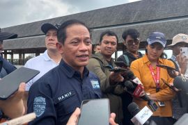 Menteri LH ingatkan tidak boleh ada bangunan permanen di daerah resapan air termasuk hulu Ciliwung