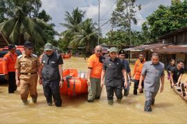 Bantuan kemanusian untuk korban banjir di enam daerah Riau terus bergulir