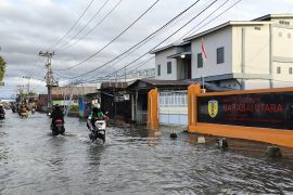 Sejumlah ruas jalan di HST terendam usai diguyur hujan lebat