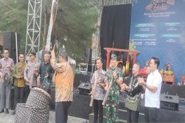 Pemkab Kulon Progo gelar Saron Gender di Plaza Kuliner Glagah