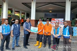 Jasa Marga salurkan bantuan untuk korban banjir di tiga daerah