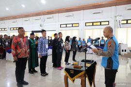 Polda Babel gelar penandatanganan pakta integritas dan pengambilan sumpah penerimaan Polri tahun 2025