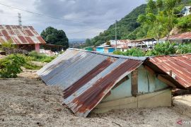 10 rumah rusak diterjang longsor di Kota Gorontalo