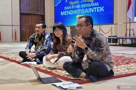 Minister promotes adoption of scientific culture among Indonesians