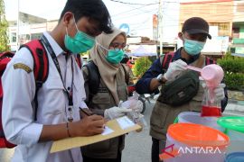 Uji sampel takjil Ramadhan di Dumai Page 3 Small