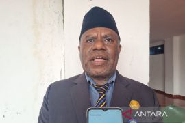 Disdik Manokwari tetap salurkan bantuan pendidikan kepada pelajar