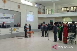 Walikota Baubau lantik Penjabat Sekda La Ode Fasikin