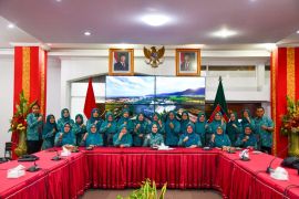 Ny Dian Puspita Fadly Amran gelar silaturahmi pengurus Tim TP-PKK Kota Padang
