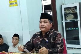 Pemkab Agam wajibkan ASN shalat di masjid dukung gerakan bangkit dari surau