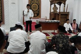 Pemkab Padang Pariaman sampaikan optimis membangun saat efisiensi ketika safari ramadhan