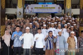 Ratusan santri di Banjarmasin bimbing peserta pesantren Ramadhan 1446 H