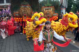 Bali sebagai pulau terbaik hingga kiat mobil listrik lewati banjir