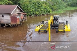 Legislator Kotim sarankan tambah ekskavator amfibi optimalkan pencegahan banjir