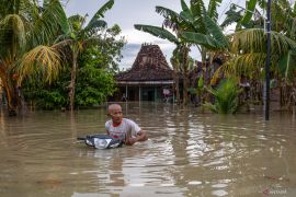 Terpopuler, penyambutan Sekjen Partai Komunis hingga banjir Grobogan