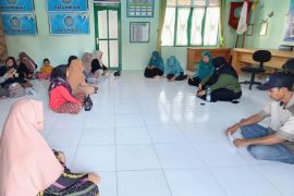 Anak usaha Astra Agro salurkan bantuan PMT kepada 37 desa