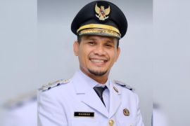 Wabup Buton Utara minta pejabatnya tak anti kritik