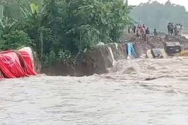 Tanggul Sungai Tuntang jebol, Grobogan kembali dilanda banjir