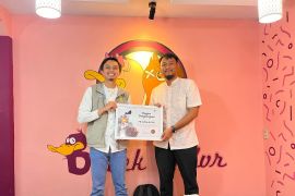 Peduli Palestina, Putra Baru Swalayan kirim donasi melalui Dompet Dhuafa Lampung