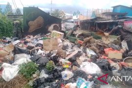 DLH Jayawijaya tingkatkan pelayanankebersihan dua kali sehari