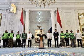 Presiden imbau perusahaan transportasi daring beri mitra pengemudi THR