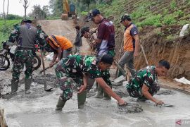 Pembangunan jalan menjadi prioritas Satgas TMMD Kodim 0304/Agam