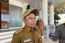 Bupati Tapin upayakan program bedah 1.000 rumah selesai tepat waktu