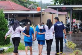 Diduga terlibat pengeroyokan, dua IRT diamankan Polres Bangka Selatan