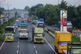 Mudik, 3,4 juta kendaraan diprediksi melintas di ruas Tol Tangerang-Merak