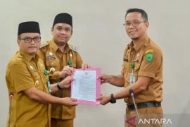 Letnan tunjuk Roni Gunawan Rambe Plt Sekretaris Daerah