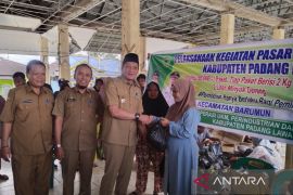 Banting harga, Pemkab Palas gelar pasar murah bahan kebutuhan pokok