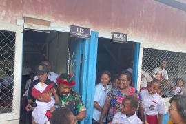 Lenis Kogoya pastikan siswa di Papua siap ikuti program MBG