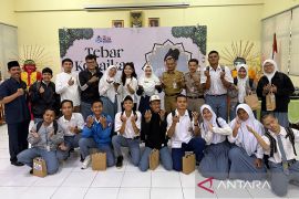 268 siswa SLBN 7 Jakarta terima makanan sehat bergizi