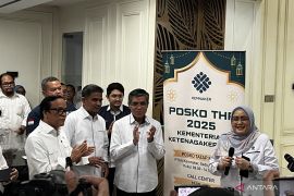 Kemnaker pastikan hak pekerja melalui peluncuran posko THR 2025