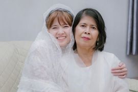 Curahan hati Chika Jessica di rumah sakit, mata sembab temani ibunda yang stroke