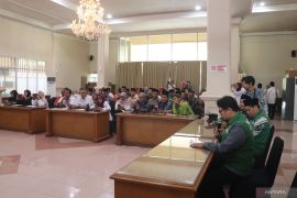 Pemkab Cirebon menggencarkan sosialisasi guna tingkatkan pengumpulan zakat