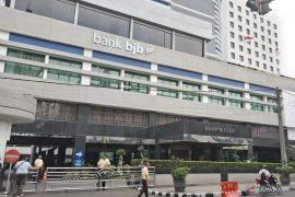 Hukum kemarin, KPK geledah kantor BJB hingga "Orang-Orang Senang"