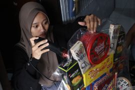 Perajin bunga buket di Malang beralih memproduksi parcel