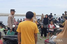 Petugas menemukan jasad anak laki-laki tenggelam di Muara Ciujung