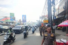 Satpol PP Tangerang patroli penertiban sampah visual