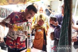 Pemkot Cirebon menemukan selisih berat dan harga MinyaKita di pasaran