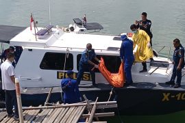 Dua orang meninggal dunia dalam kebakaran kapal di Lamongan