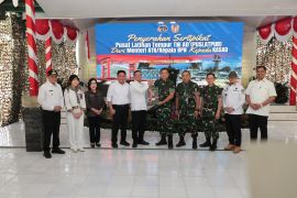 Komitmen selesaikan persoalan aset TNI, Menteri Nusron serahkan sertifikat tanah untuk Puslatpur TNI AD terluas se-Asia