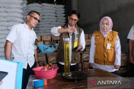 Diskumindag Kota Pontianak memastikan isi MinyaKita sesuai takaran