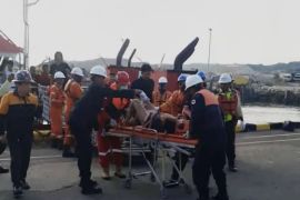 Polisi sebut 15 korban kebakaran kapal di Lamongan telah dievakuasi