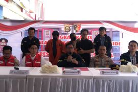 Polda Sumsel tangkap dua pelaku penyalahgunaan BBM subsidi di SPBU Simpang Bandara